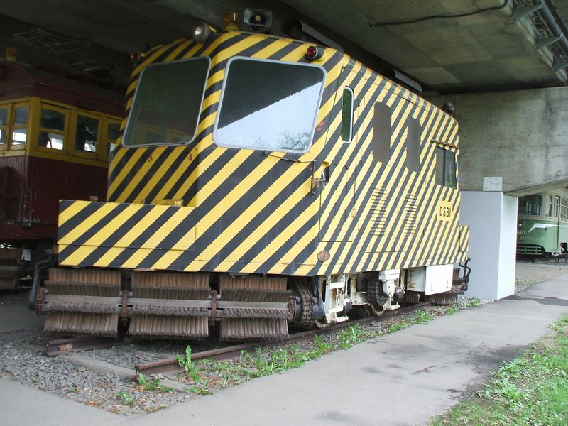 07hnep81.jpg